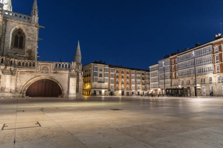 12 - Burgos - ciudad - plaza del Rey San Fernando